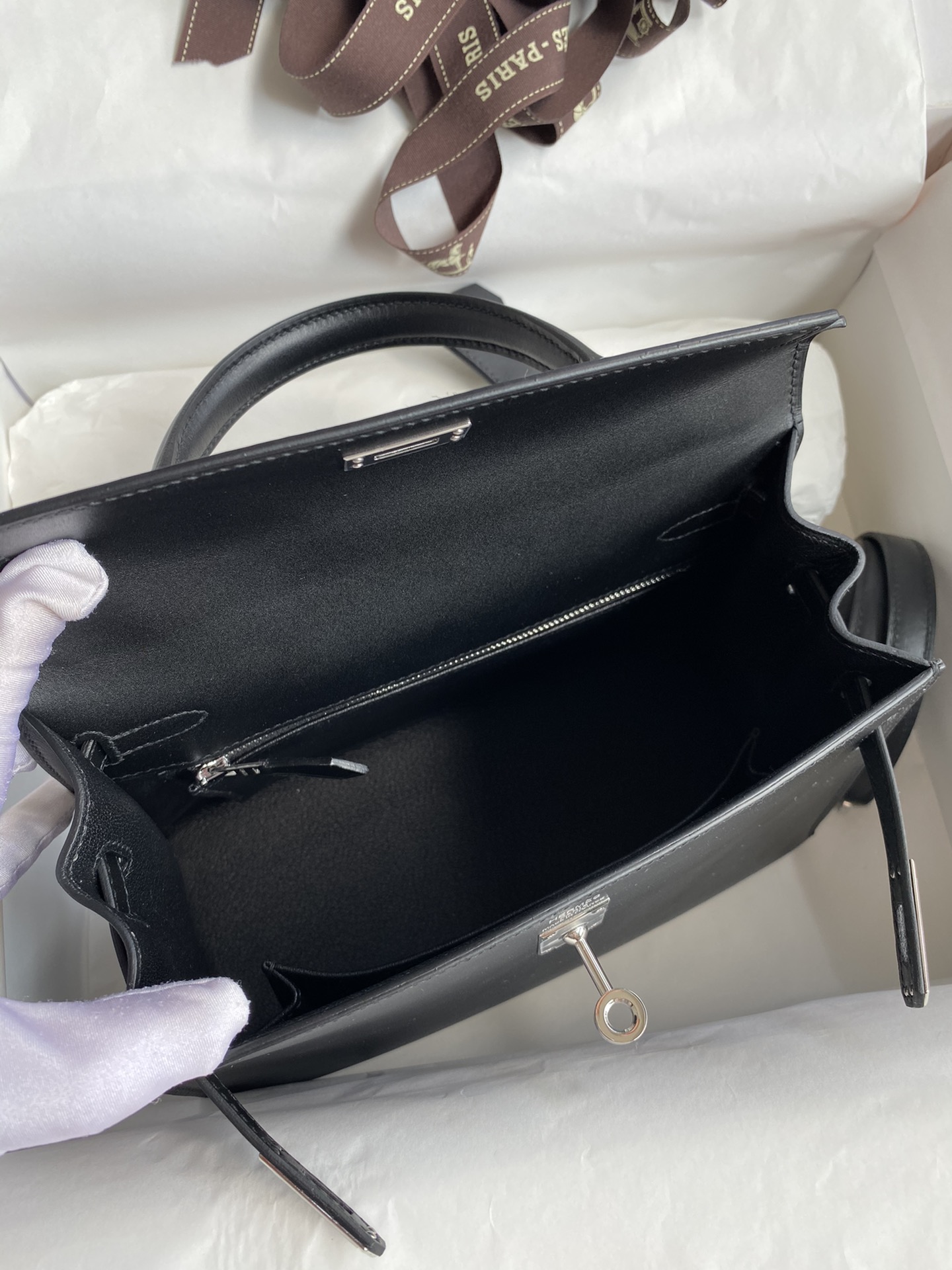 Hermes Kelly 28cm Handbag Shoulder Bag in Black Box Leather